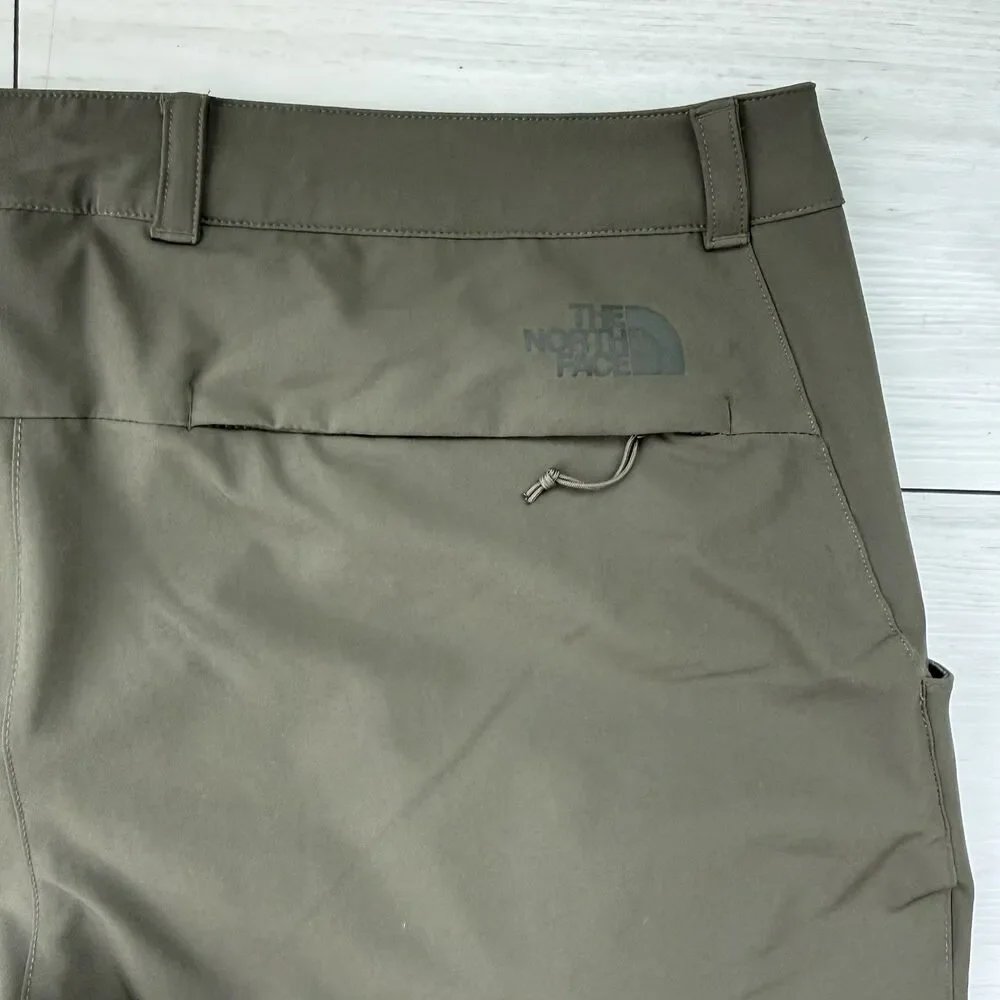 The North Face Men's Paramount Shorts Size 40 Moss Green Casual Hiking Climbing